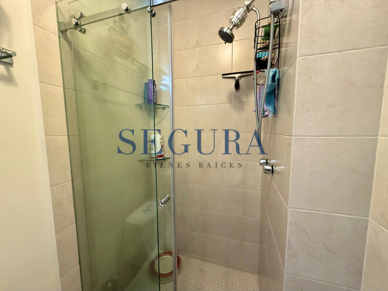 Departamento en Venta | Áreas Comunes, Juegos Infantiles y Balcón