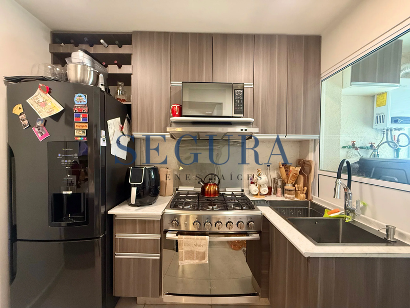 Departamento en Venta | Áreas Comunes, Juegos Infantiles y Balcón